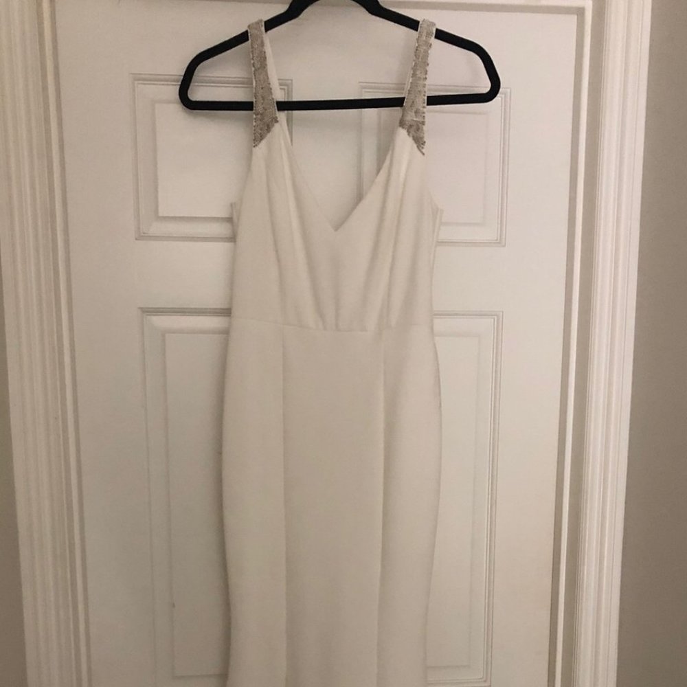 Lulu's sequinned Trimmed Neckline Gown